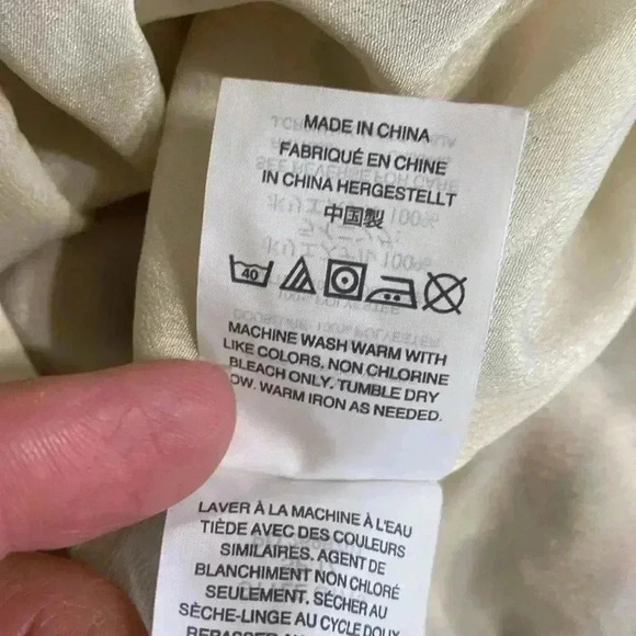 J. Crew BlackBerry Raspberry Pleated Skirt Size 2 Cream w/ Black & Red Berries. - Picture 12 of 14